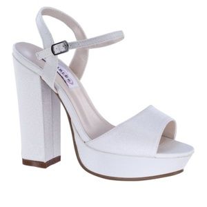 Benjamin Walk Whitta White Platform Heels 8M Wedding